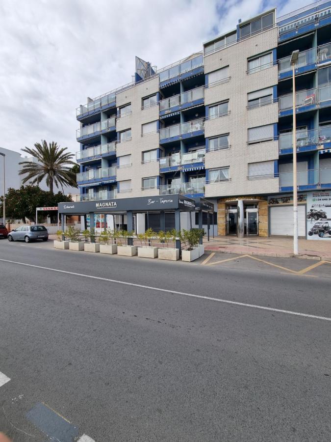 Luxury Evita Apartments In Torrevieja Extérieur photo