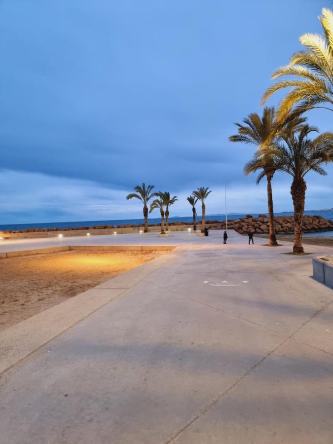 Luxury Evita Apartments In Torrevieja Extérieur photo