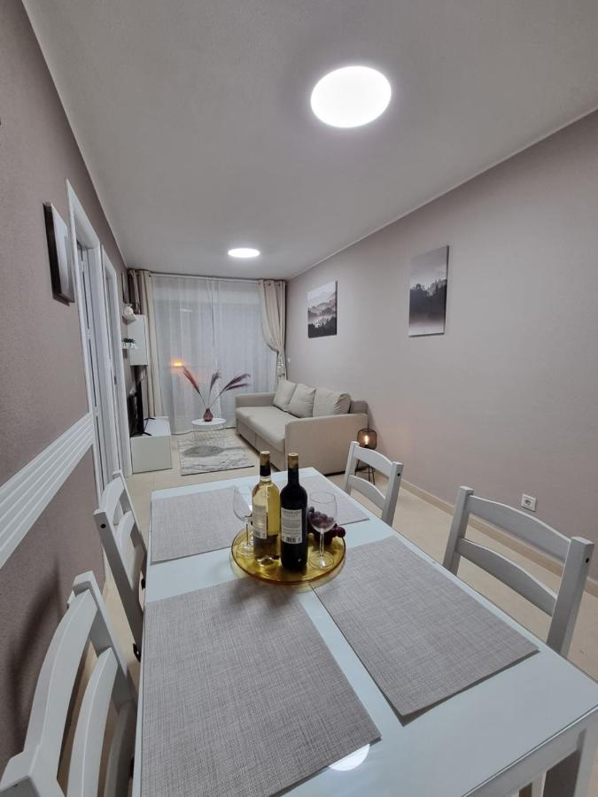 Luxury Evita Apartments In Torrevieja Extérieur photo